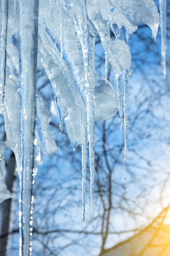 śnieg,prywatna posesja a przepisy prawa budowlanego